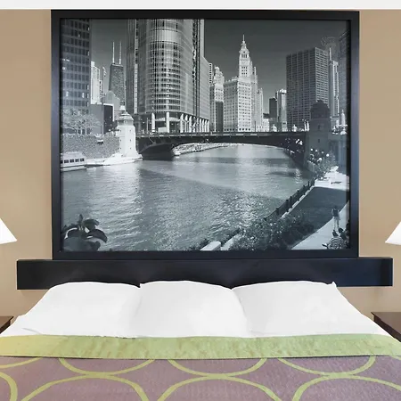 Super 8 By Wyndham Morton Grove/Chicago