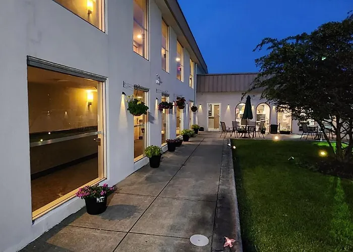 Super 8 By Wyndham Morton Grove/chicago Hotel 2*