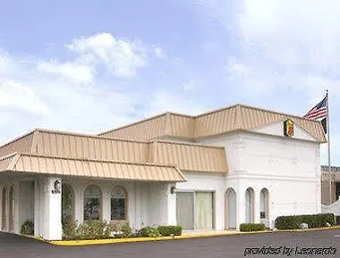 Hotel Super 8 By Wyndham Morton Grove/chicago 2*